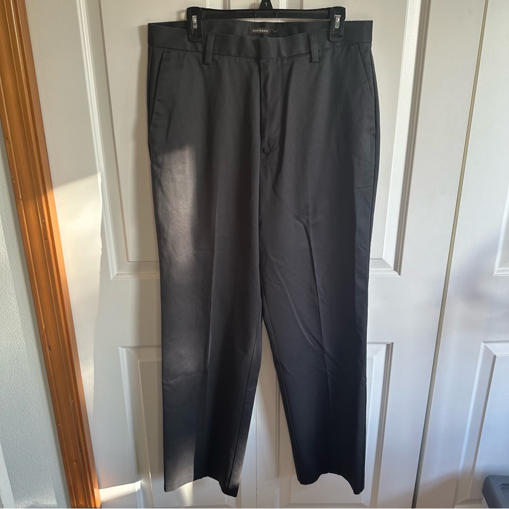 Dockers Men's Dress Pants 34 x 32 Like New